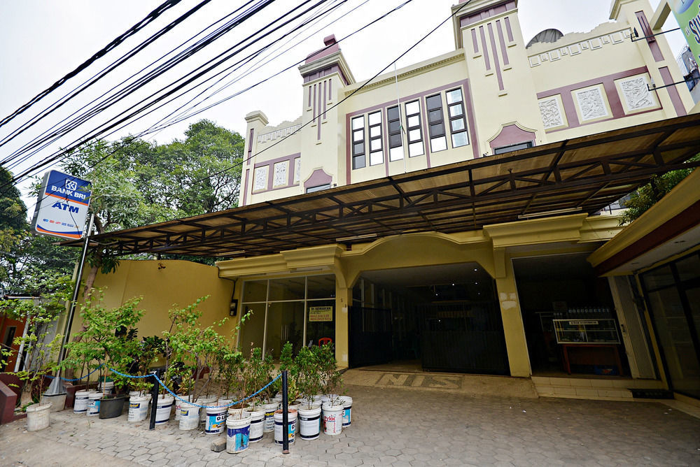 Zen Rooms Kuningan Syariah Jacarta Exterior foto