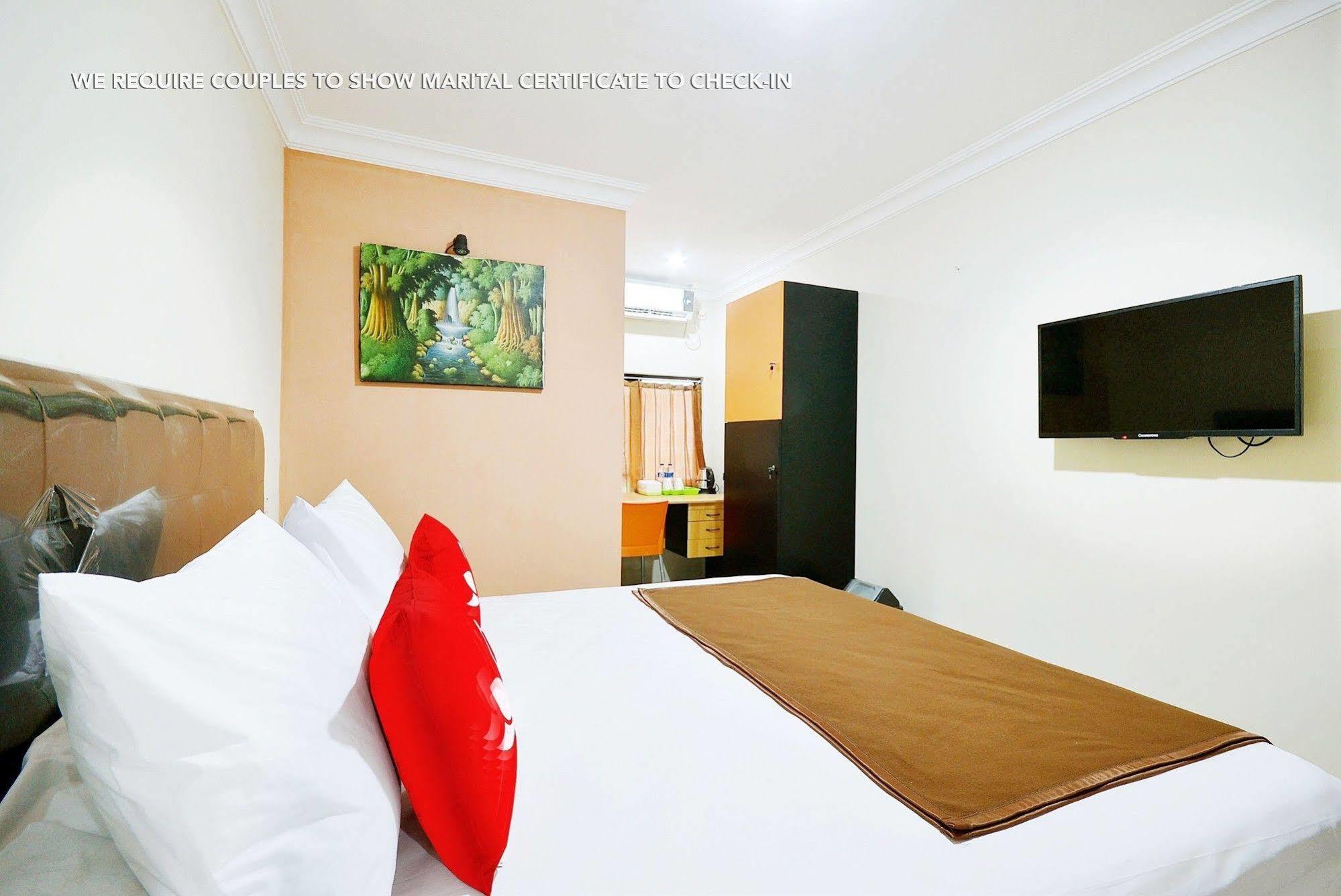 Zen Rooms Kuningan Syariah Jacarta Exterior foto
