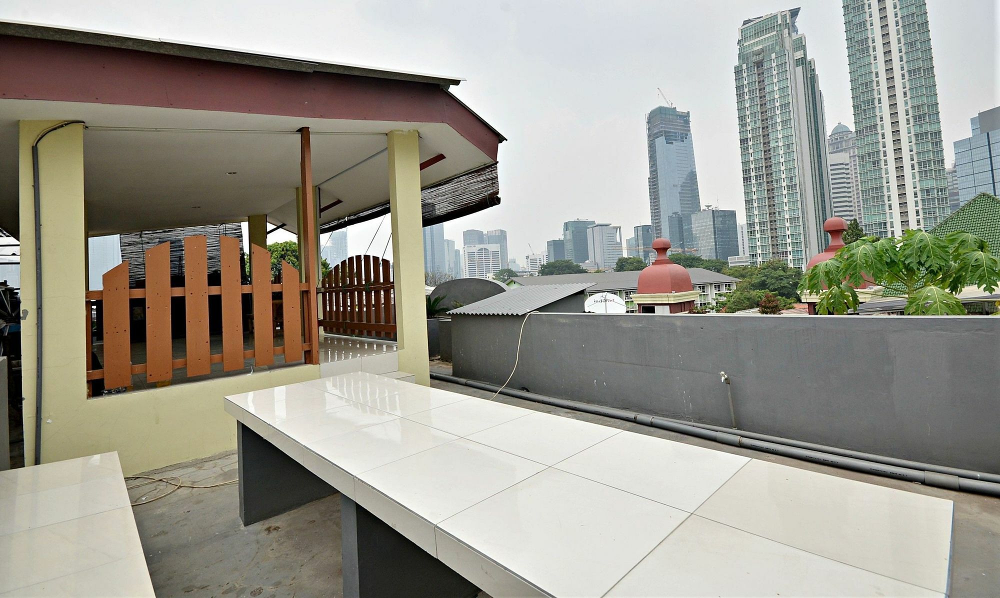 Zen Rooms Kuningan Syariah Jacarta Exterior foto